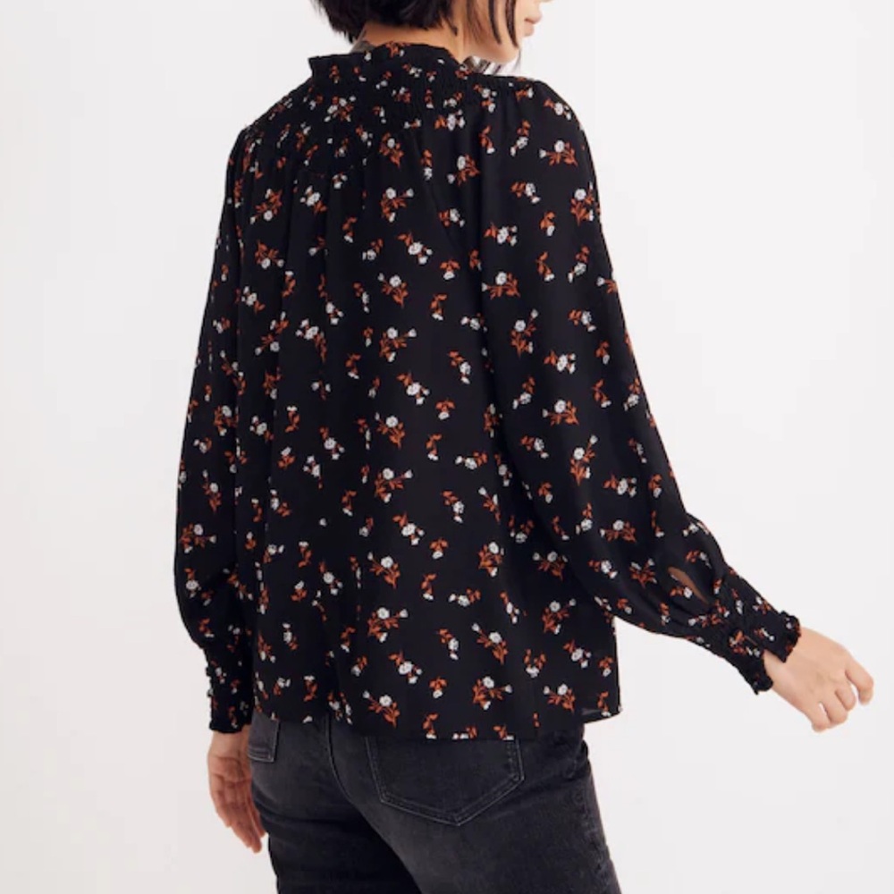Madewell Embroidered Smockneck Top in Tossed Floral Black & Brown Small - Picture 3 of 9